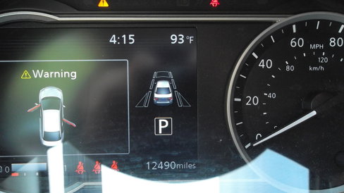 Used 2025 Nissan Versa SV image 9