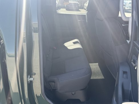 New 2025 Nissan Frontier SV w/ Tailgate Accent Package image 29