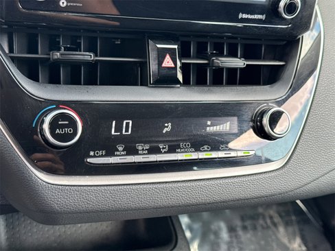 Used 2021 Toyota Corolla LE w/ Carpet Mat Package (TMS) image 30