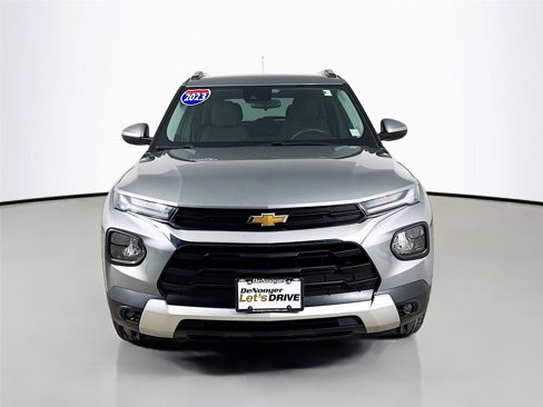 Used 2023 Chevrolet TrailBlazer LT image 2