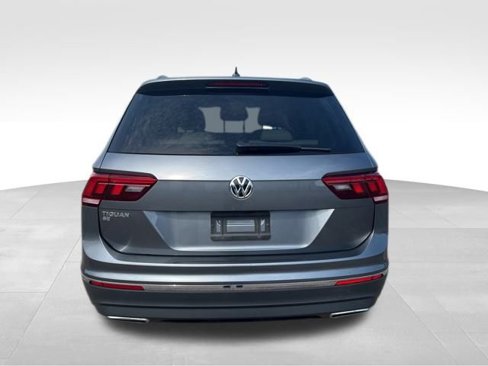 Used 2021 Volkswagen Tiguan SE image 5