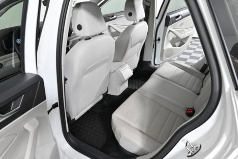 Used 2024 Volkswagen Jetta SE image 15