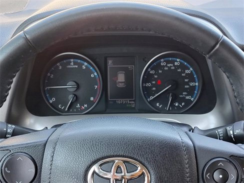 Used 2018 Toyota RAV4 XLE image 15