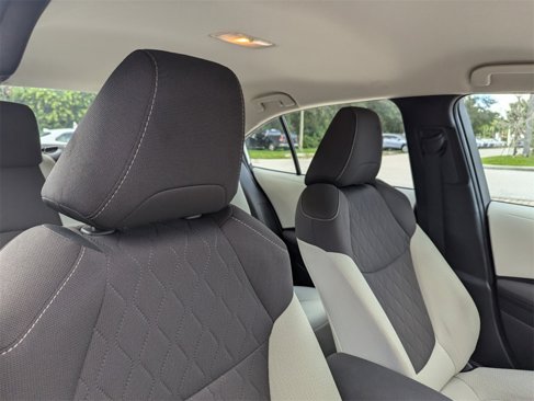 Used 2021 Toyota Corolla LE image 15