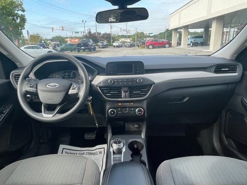 Used 2022 Ford Escape S image 9