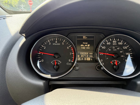 Used 2015 Nissan Rogue S image 13