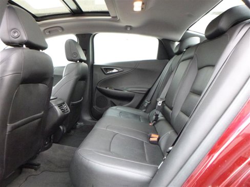Used 2018 Chevrolet Malibu Premier w/ Premier Sun and Wheel Package image 6