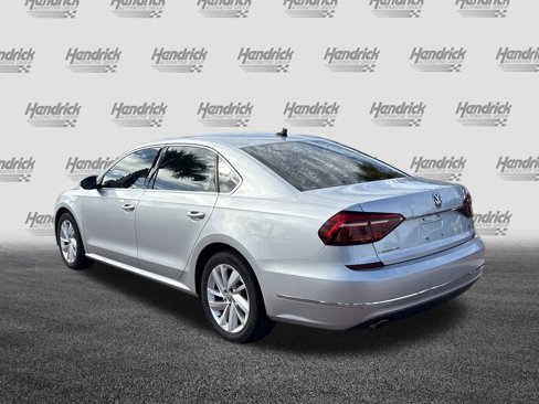 Used 2018 Volkswagen Passat 2.0T SE image 8