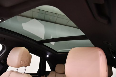 Certified 2021 Porsche Macan image 20