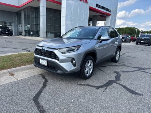 Used 2021 Toyota RAV4 XLE image 2