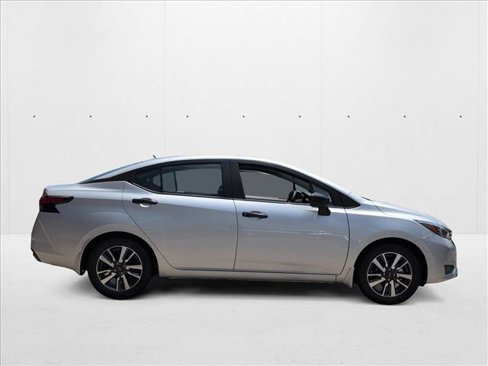 New 2025 Nissan Versa S image 4