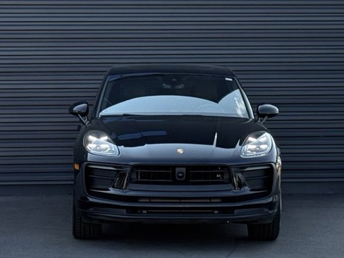 Certified 2025 Porsche Macan image 10