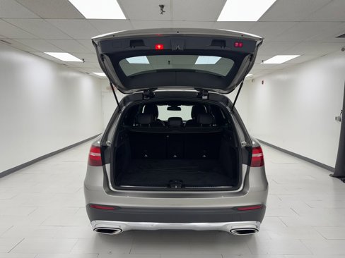 Used 2019 Mercedes-Benz GLC 300 4MATIC image 36