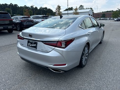 Used 2019 Lexus ES 350 Luxury image 4