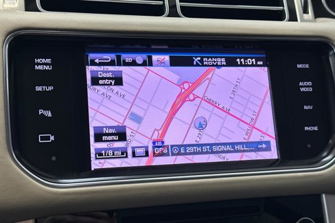 Used 2013 Land Rover Range Rover HSE image 25