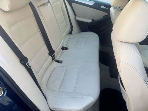 Used 2011 Volkswagen Jetta TDI image 18
