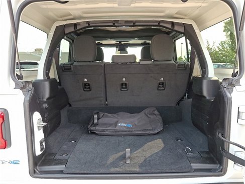 Used 2024 Jeep Wrangler Unlimited Sahara image 29