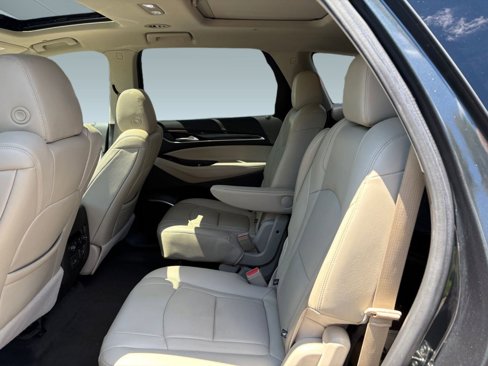 Used 2020 Buick Enclave Premium w/ Sun and Sites Package image 15