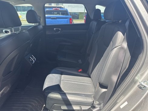 Used 2021 Kia Sorento EX image 9