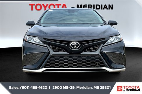 Used 2021 Toyota Camry XSE image 3