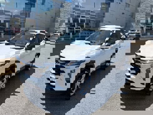 Certified 2025 Chevrolet Trax LS image 1