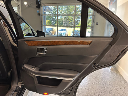 Used 2014 Mercedes-Benz E 350 Sedan image 32