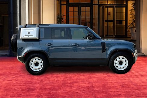 Used 2023 Land Rover Defender 110 image 13