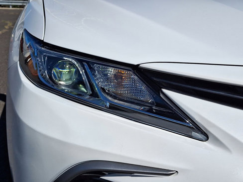 Certified 2022 Toyota Camry LE image 30