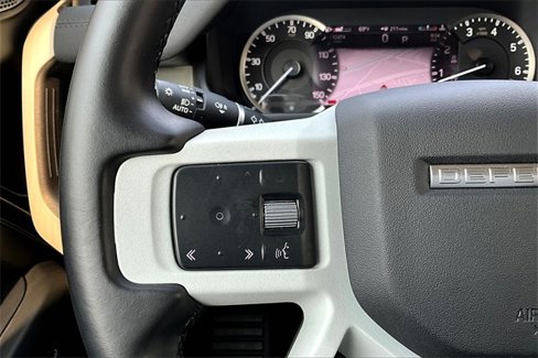 Used 2023 Land Rover Defender 110 image 23