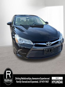 Used 2016 Toyota Camry XLE image 2
