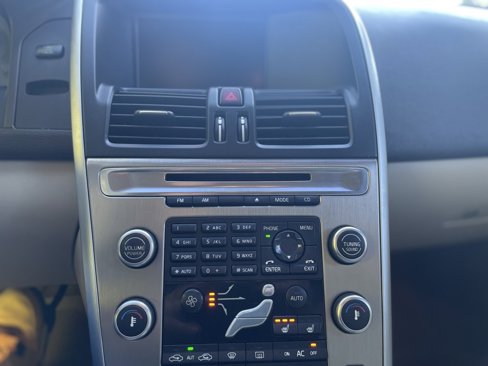 Used 2010 Volvo XC60 T6 image 15