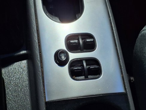 Used 2006 Jeep Liberty Limited image 12