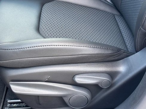 New 2025 Jeep Compass Latitude image 22