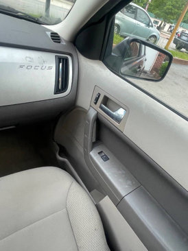 Used 2010 Ford Focus SES image 20