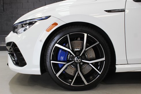 Used 2022 Volkswagen Golf R image 17