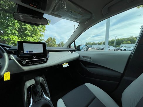New 2025 Toyota Corolla LE image 10