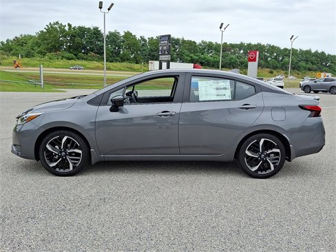 New 2025 Nissan Versa SR w/ Trunk Package image 7