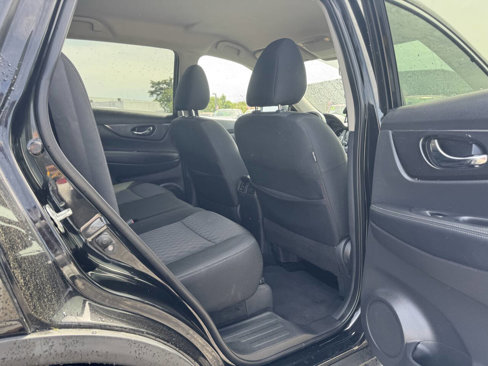 Used 2019 Nissan Rogue SV image 31