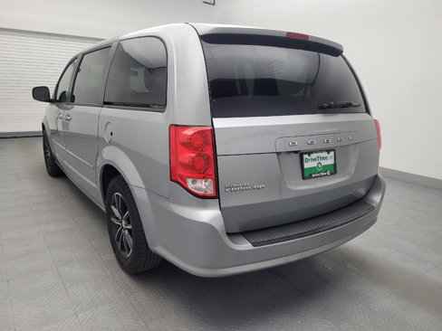 Used 2016 Dodge Grand Caravan SXT image 6