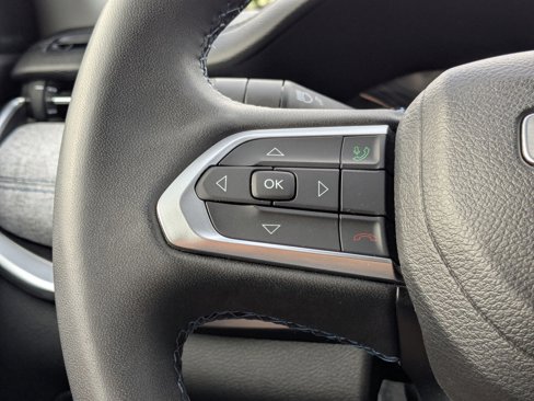 Used 2022 Jeep Compass Latitude image 12