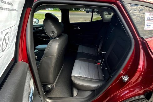 New 2025 Chevrolet Trax LT w/ Driver Confidence Package image 11
