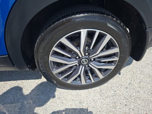 Used 2021 Nissan Kicks SR image 11