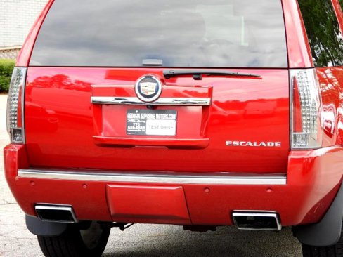 Used 2013 Cadillac Escalade Premium image 11