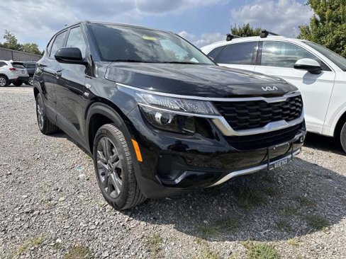 Used 2023 Kia Seltos LX image 3