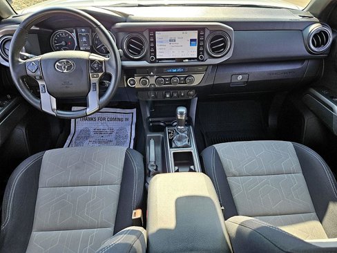 Used 2021 Toyota Tacoma TRD Sport image 10