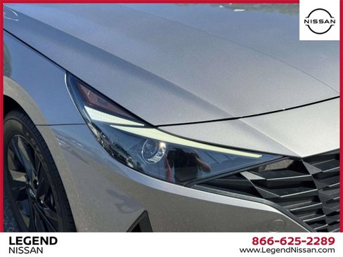 Used 2023 Hyundai Elantra SEL image 9