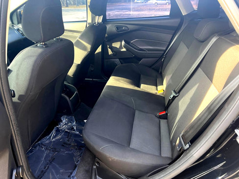 Used 2018 Ford Focus S image 38
