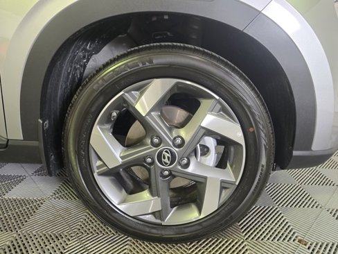 Certified 2023 Hyundai Venue SEL image 3