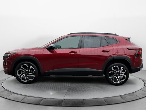 Certified 2024 Chevrolet Trax RS w/ Driver Confidence Package image 4