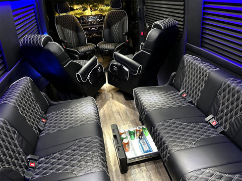 Used 2024 Mercedes-Benz Sprinter 3500 image 27